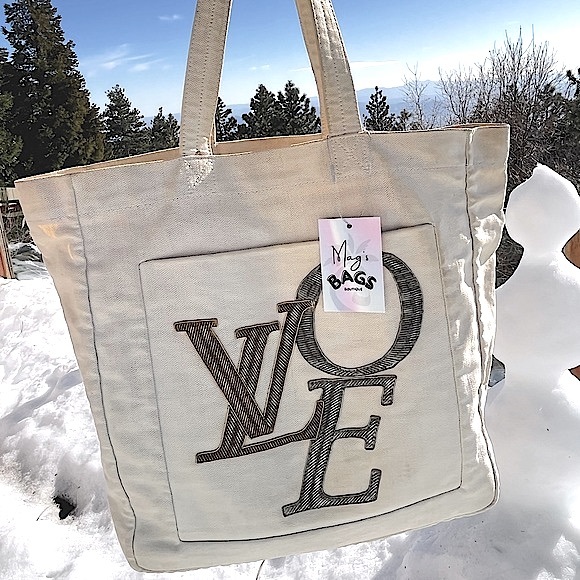 Louis Vuitton: Beaded That's Love Limited Edition Tote (on Scarlett Johansson) - Picture 11 of 16